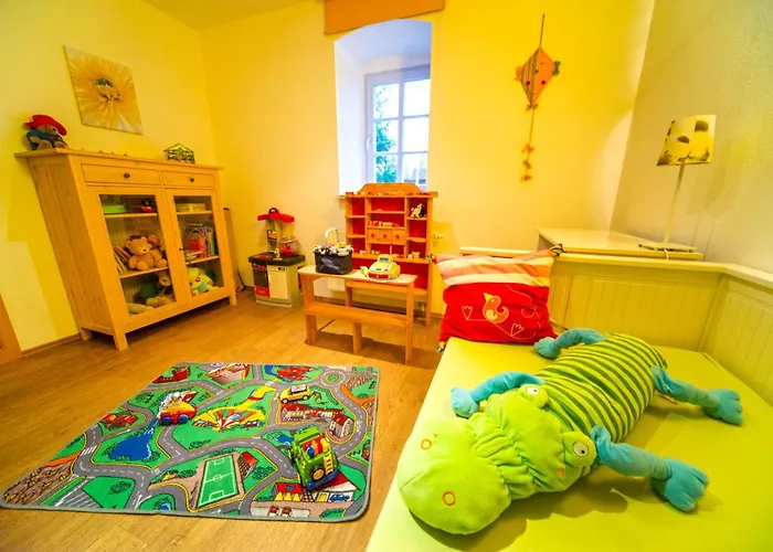 Haus Of Lords كورورت غوريتش